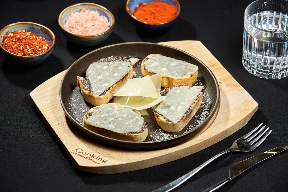 Bruschete cu Grana Padano si Trufe